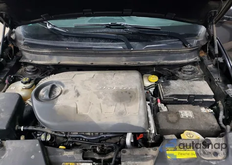 2014 Jeep Cherokee Latitude z USA, uszkodzony, nr VIN 1C4PJMCS8EW203352